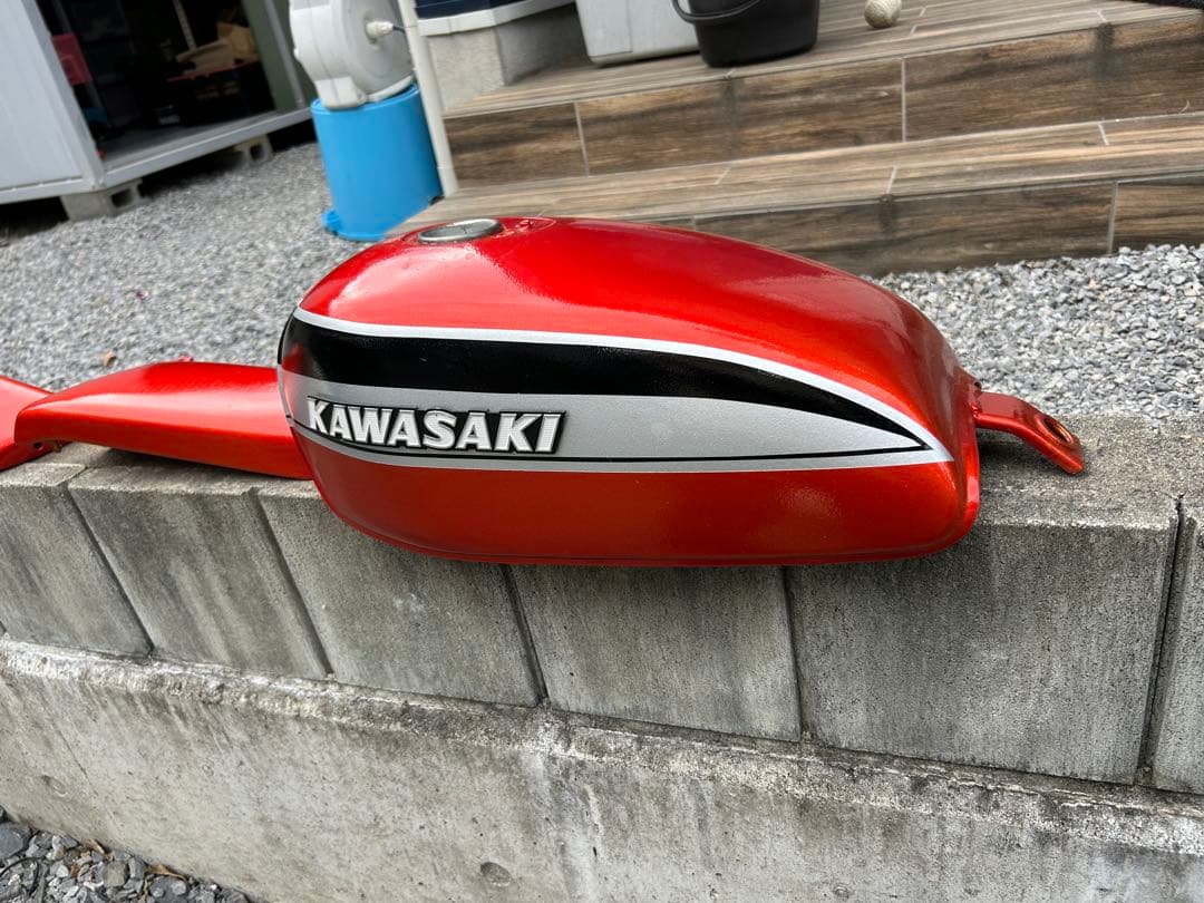 s*a様 250tr タンク　サイドカバー