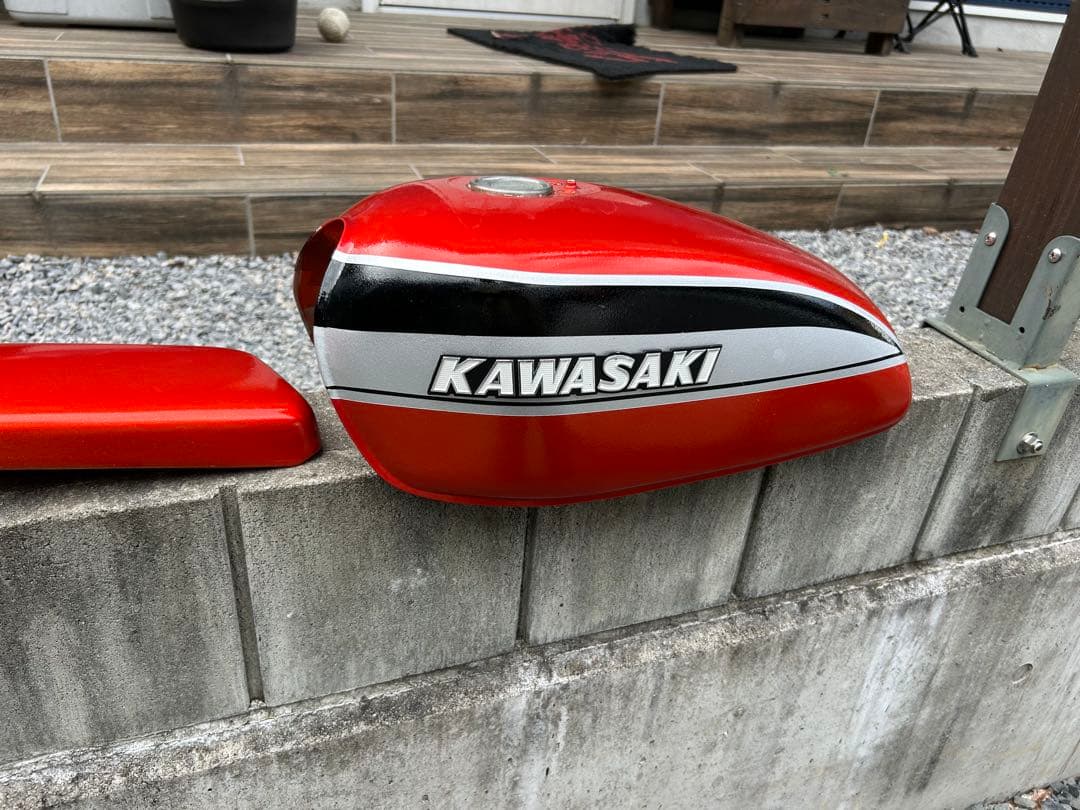 s*a様 250tr タンク　サイドカバー