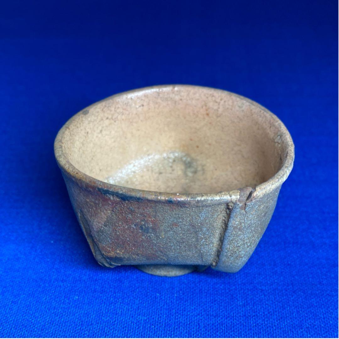 蔵出し骨董市 【お値下げ：早い者勝ち】希少珍しいお猪口 陶器