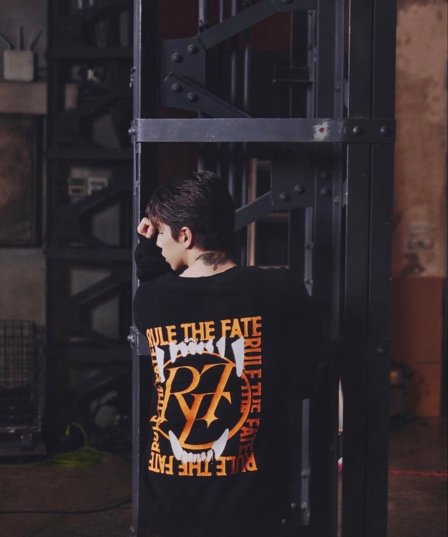 ☆セールRULE THE FATE ダメージ加工 裏起毛スウェット ベージュ