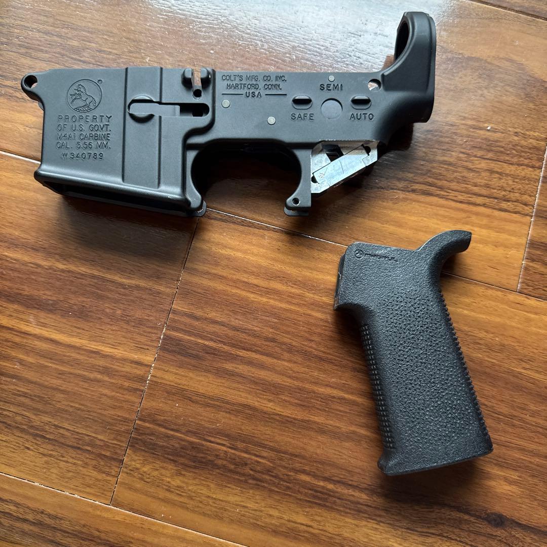 PTW用ロアーレシーバー + マグプル実物グリップ