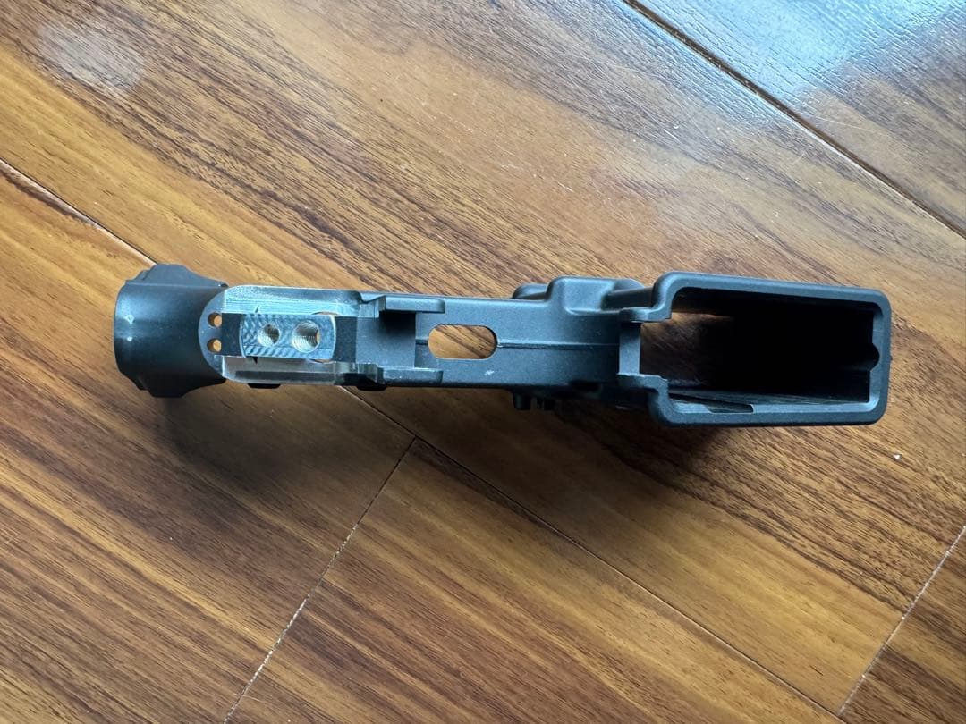 PTW用ロアーレシーバー + マグプル実物グリップ