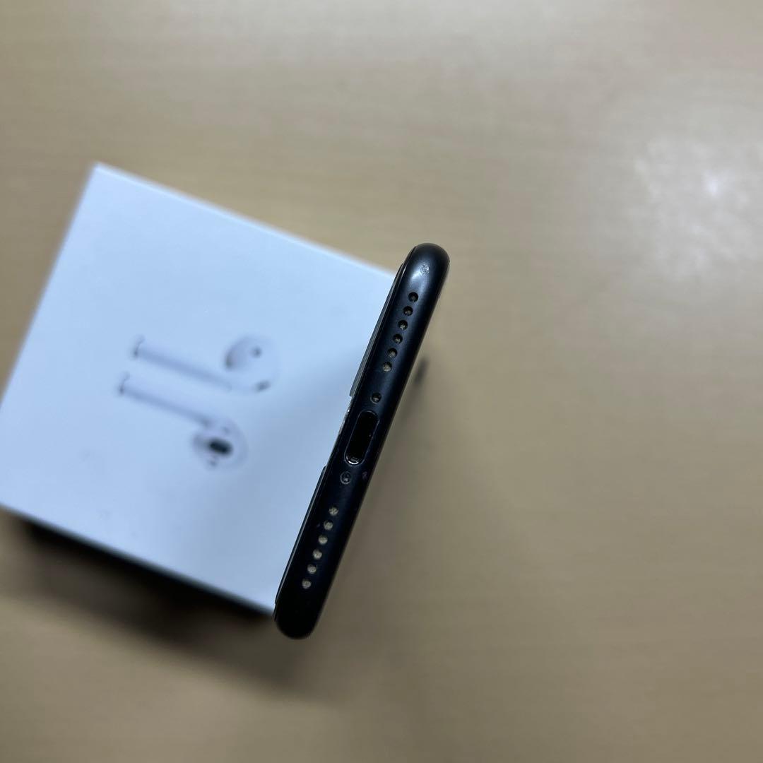 iPhone8 64GB SIMフリー　画面割れあり　バッテリー最大容量73%