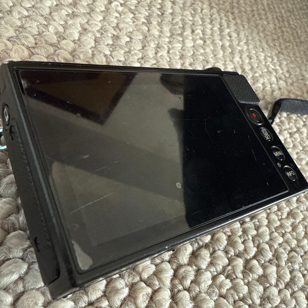 Canon PowerShot G9 X 本体と充電器