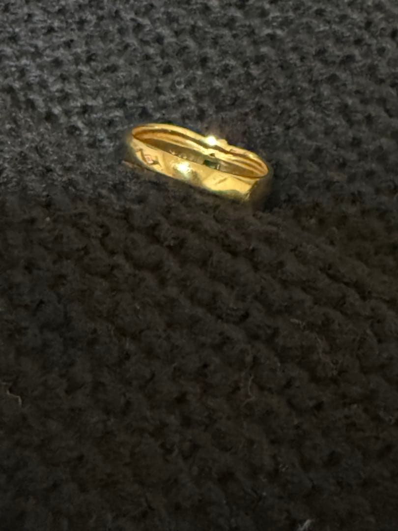 エメラルド0.46ct ダイヤモンド0.21ctデザインリング 18k ゴールド