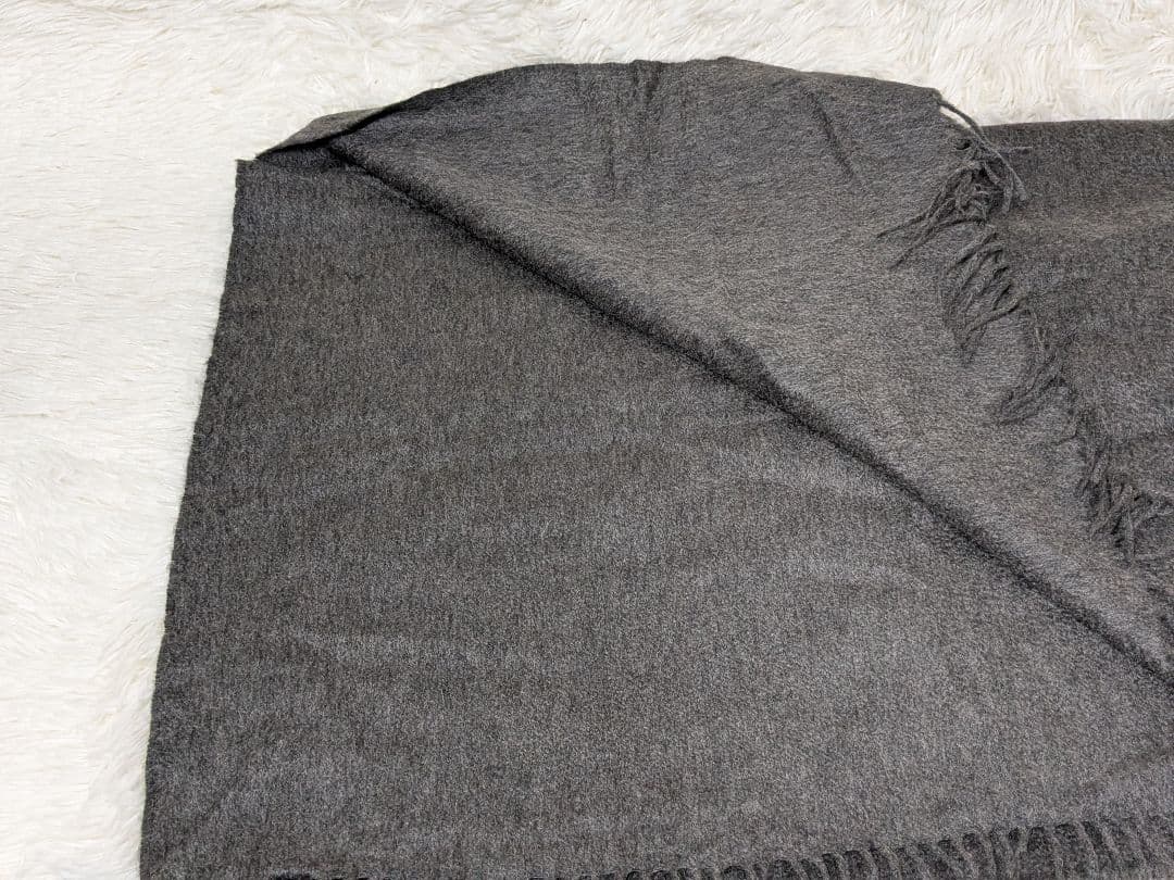 未使用　ヘルノ　HERNO　カシミヤ　100％　大判　マフラー　ストール　グレー