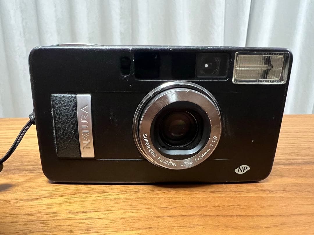 フィルムカメラ FUJIFILM NATURA BLACK F1.9