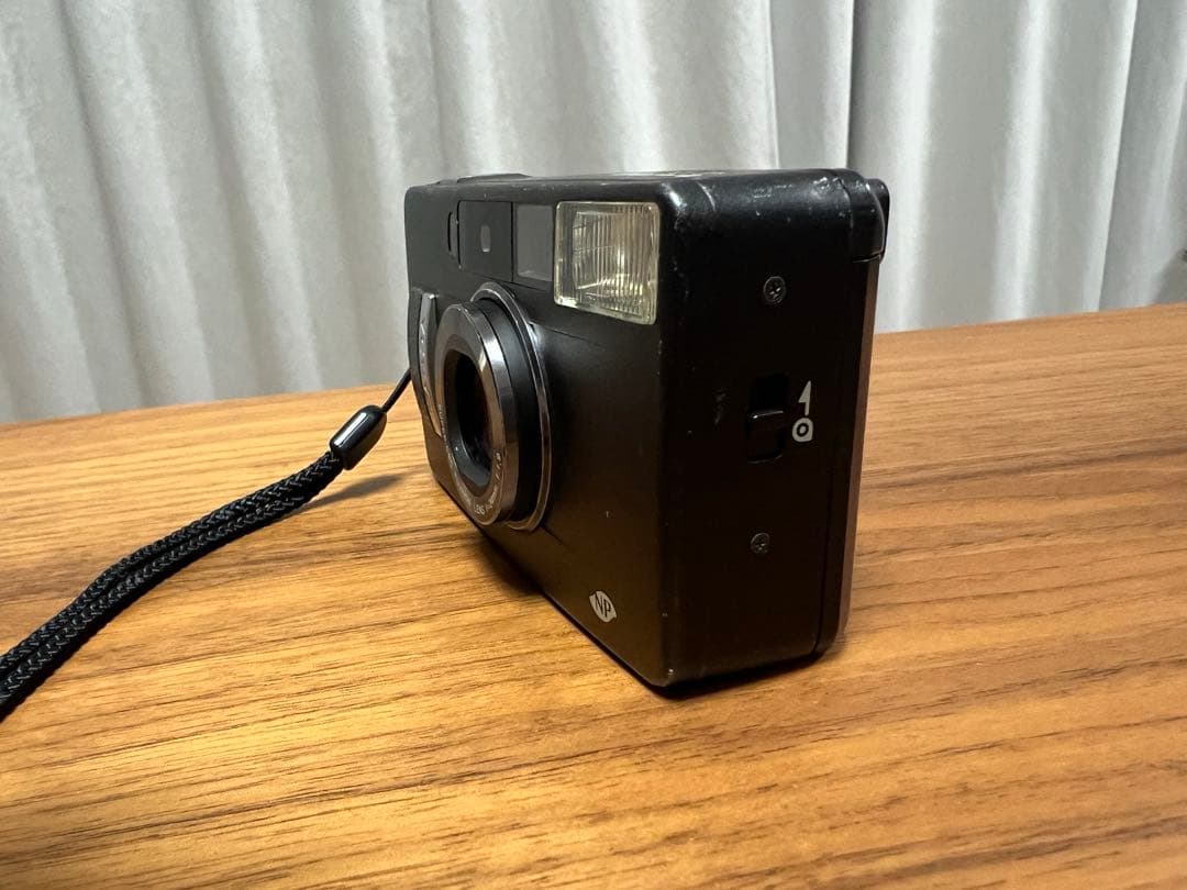 フィルムカメラ FUJIFILM NATURA BLACK F1.9