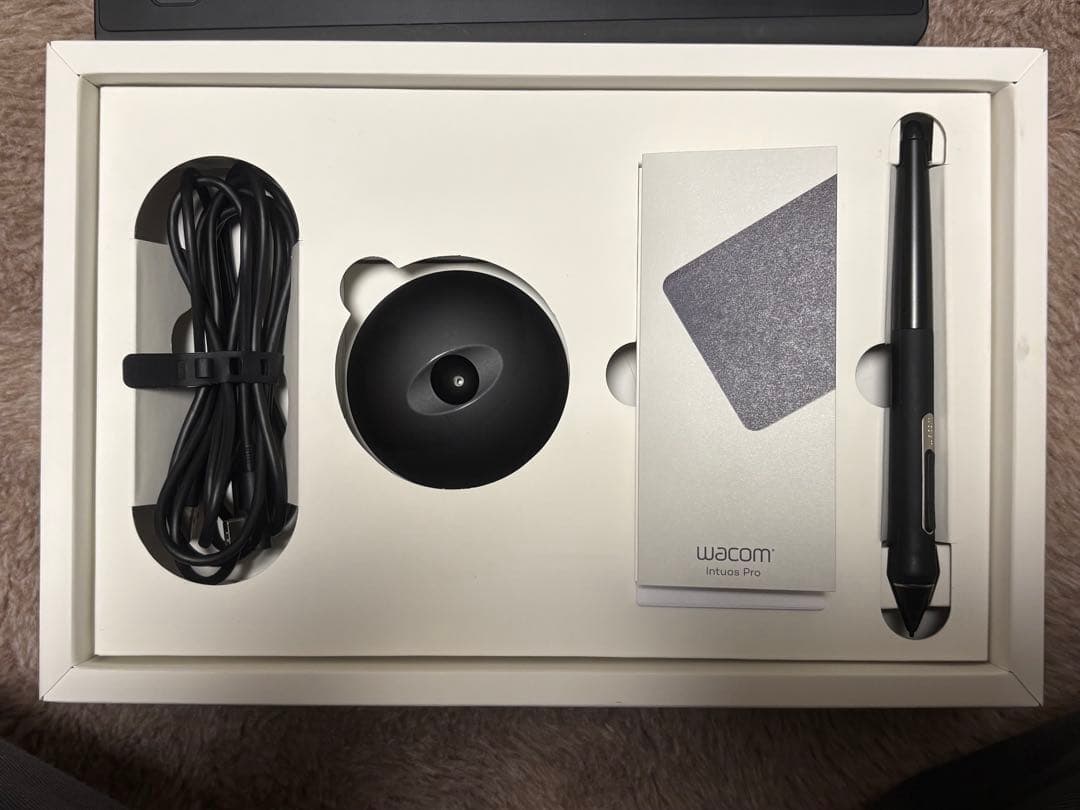 ペンタブレット Wacom Intuos Pro 本体