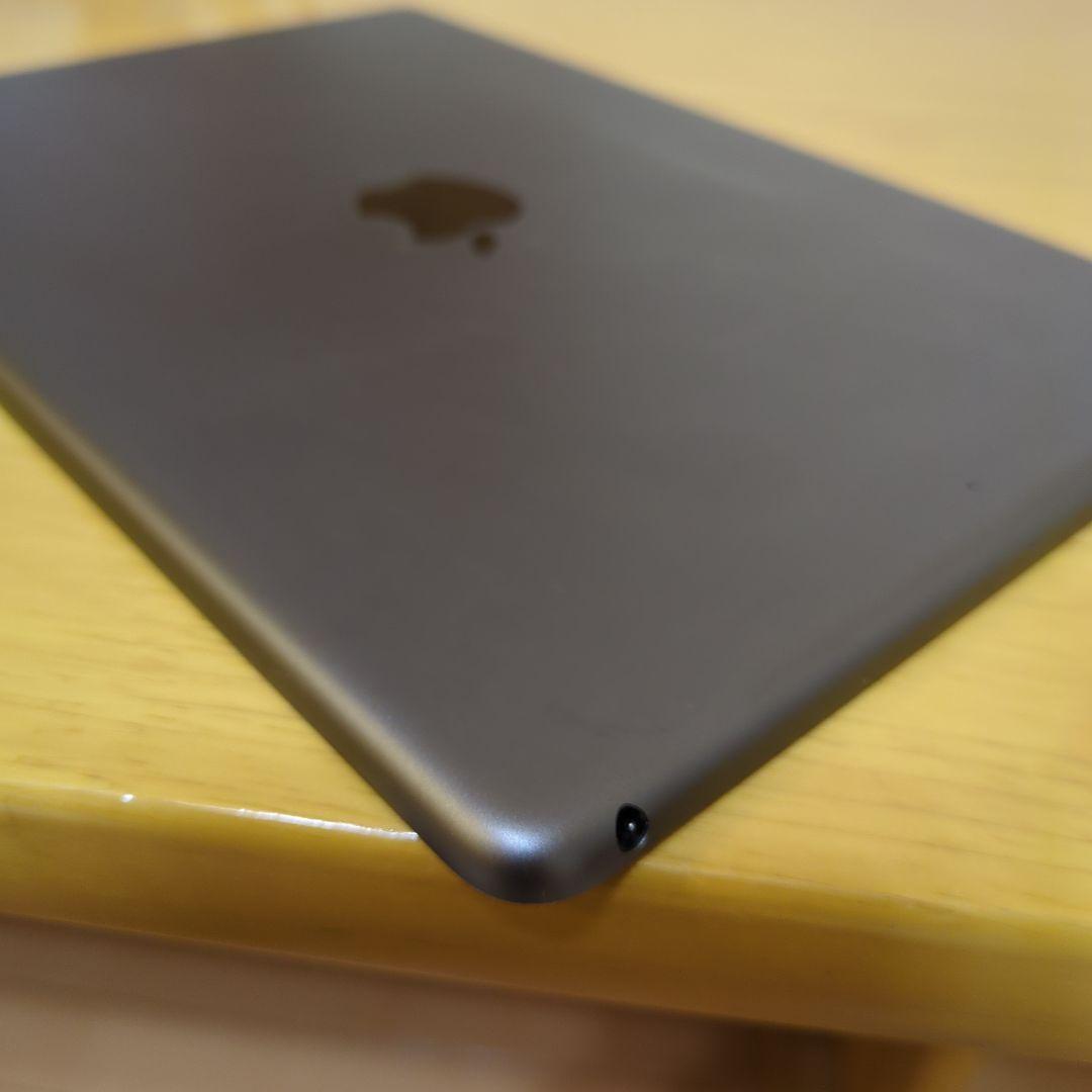 Apple iPad 本体 アイパッド　第7世代　32GB　バッテリー診断86%