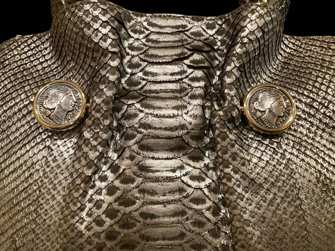 【超美品】ブルガリ パイソン バッグ　ストラップ、シリアルナンバー保存袋付き