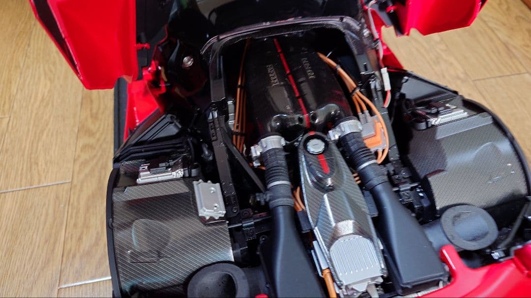 hachette La Ferrari 1/8スケール ラフェラーリをつくる