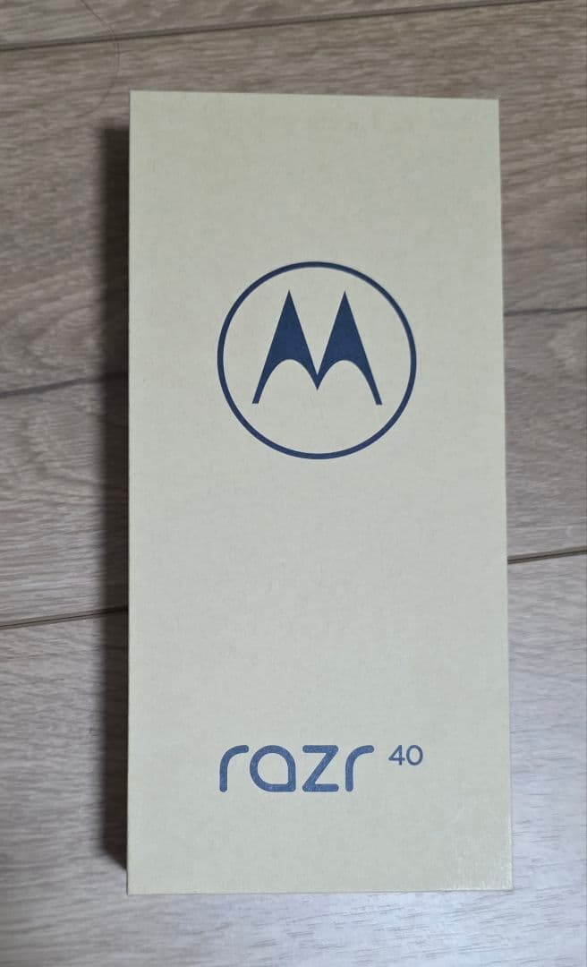 Motorola razr 40 バニラクリーム 256GB