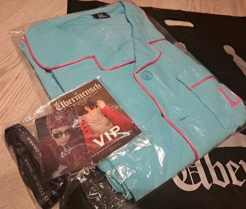 【新品☆未開封】G-DRAGON WORLD TOUR パジャマ、VIP席特典他