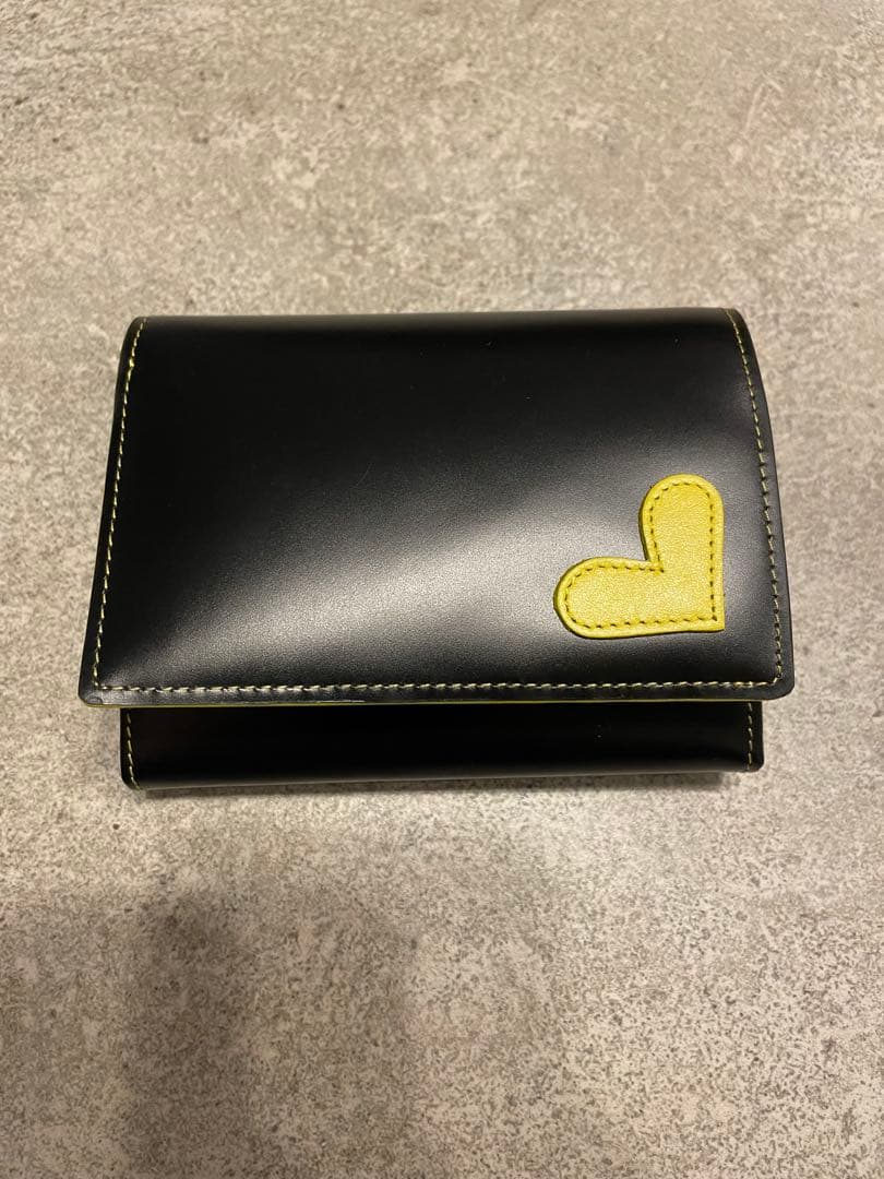 【未使用品】UNO KANDA 黒レザー三つ折り財布