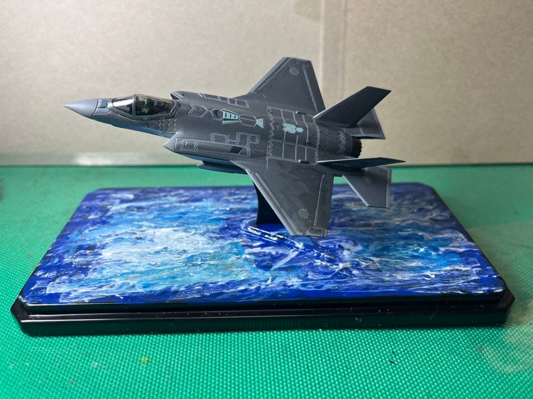 1/144 航空自衛隊F-35A 小松基地303飛行隊ジオラマ完成品