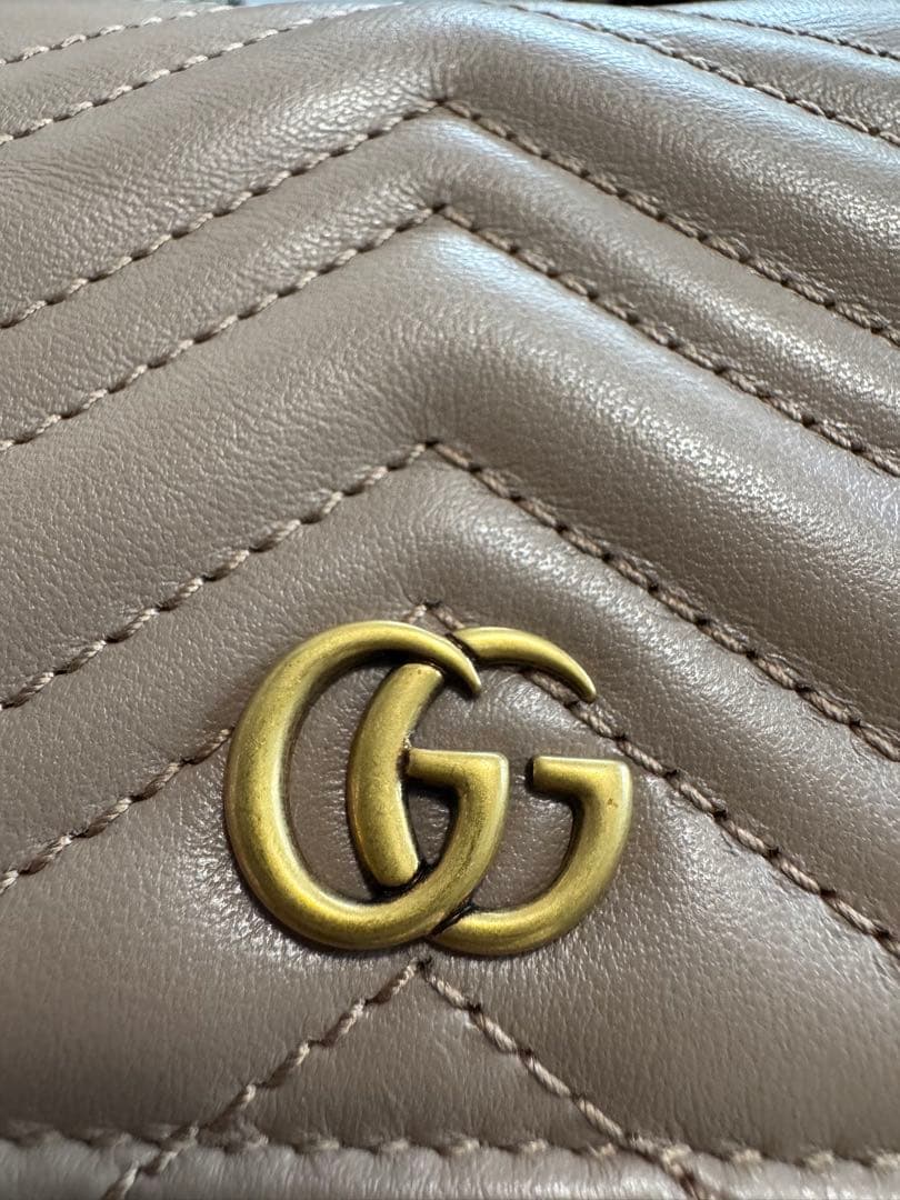 【極美品】GUCCI ベージュ 二つ折り財布