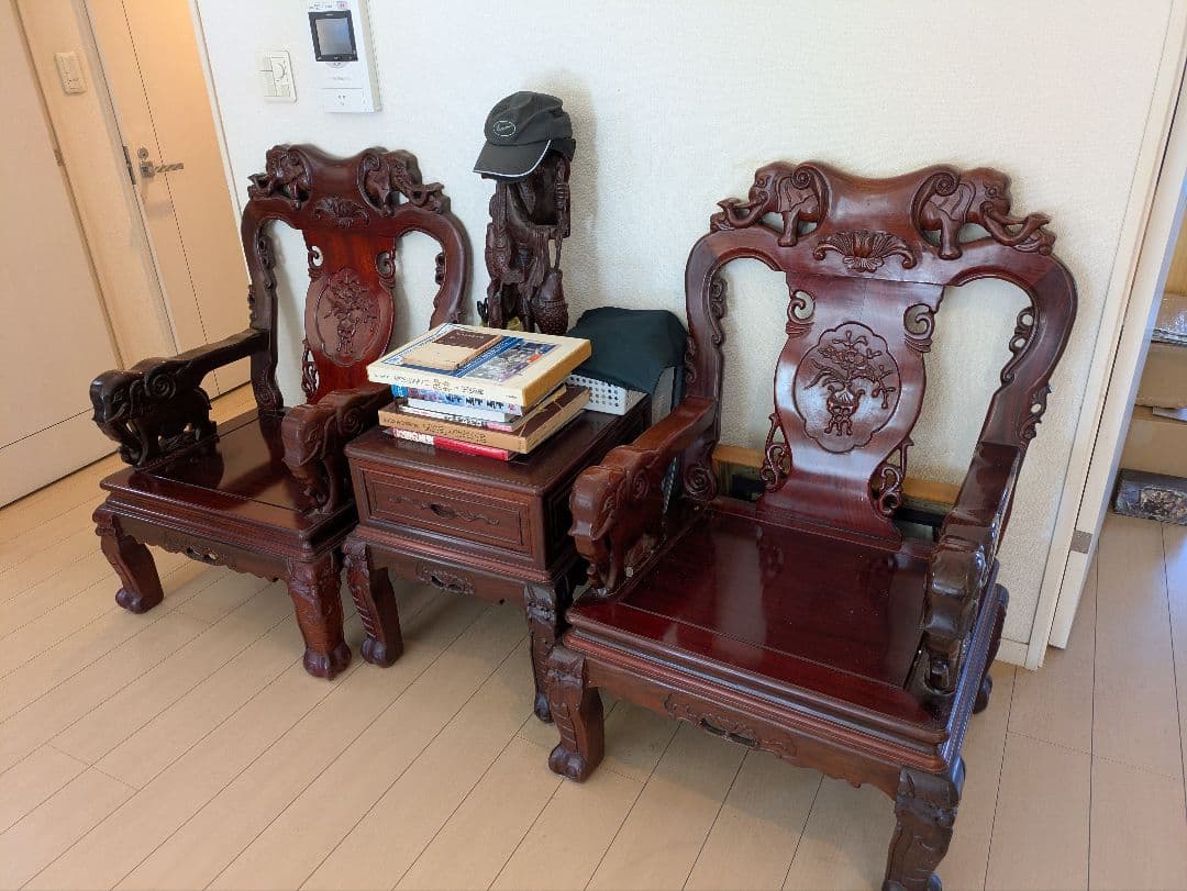 アジアン家具セット 2脚の椅子とテーブル