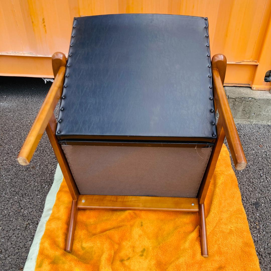 ②カリモク60 Kチェアー スタンダードブラック