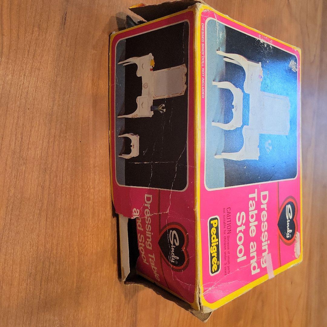 ドレッシング テーブルとスツール ヴィンテージ シンディ ペディグリー