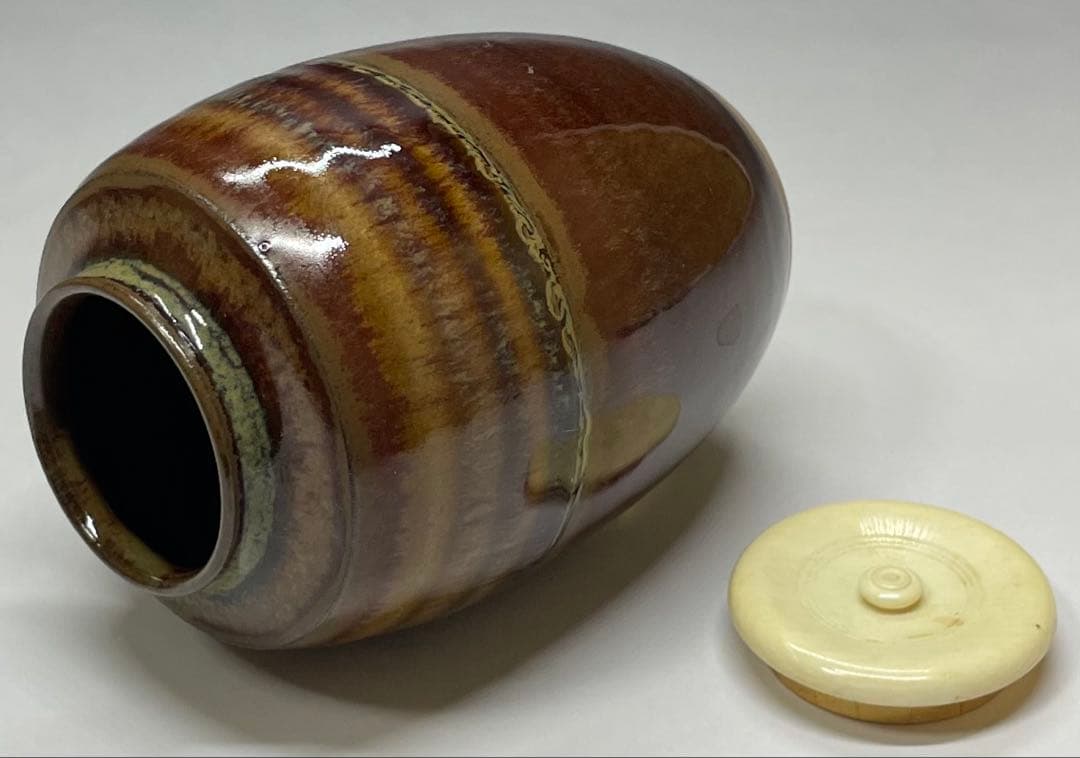 高取喜恵　肩衝茶入　高取焼　四方桟共箱　栞　yy14