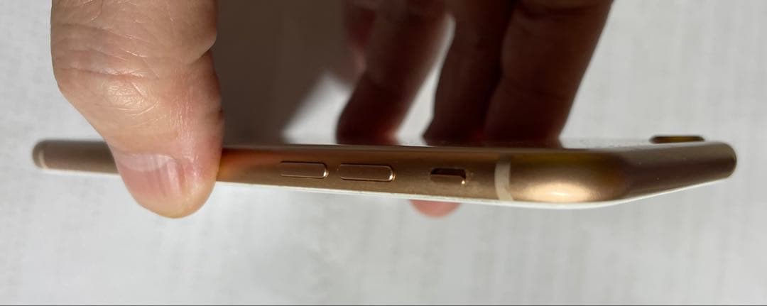 iPhone8 本体ゴールドピンク 美品