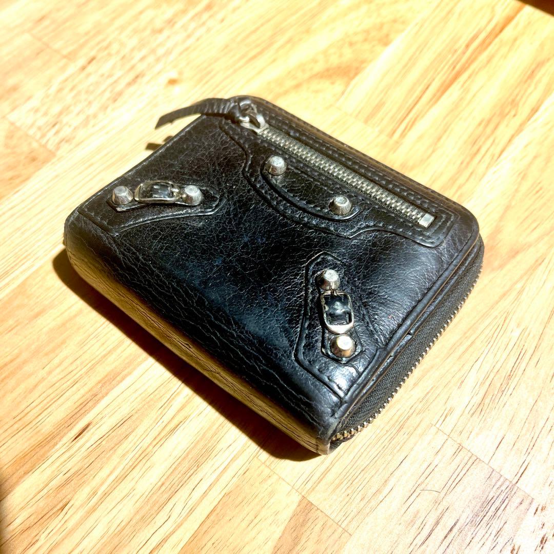 バレンシアガ BALENCIAGA 二つ折り財布 ブラック✳︎
