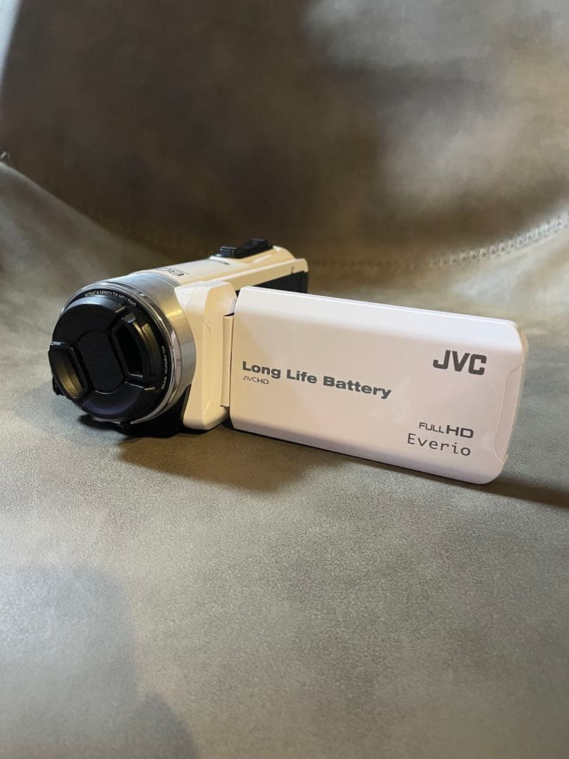 JVC ビデオカメラ　GZ-F117-W everio エブリオ