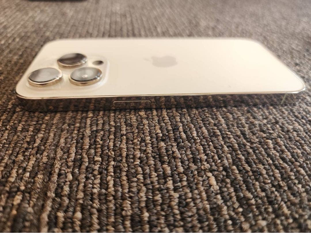 Apple iPhone 14 Pro シルバー 本体 1TB SIMフリー