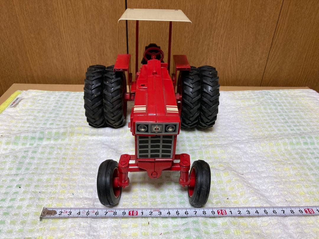 ERTL インターナショナル　トラクター