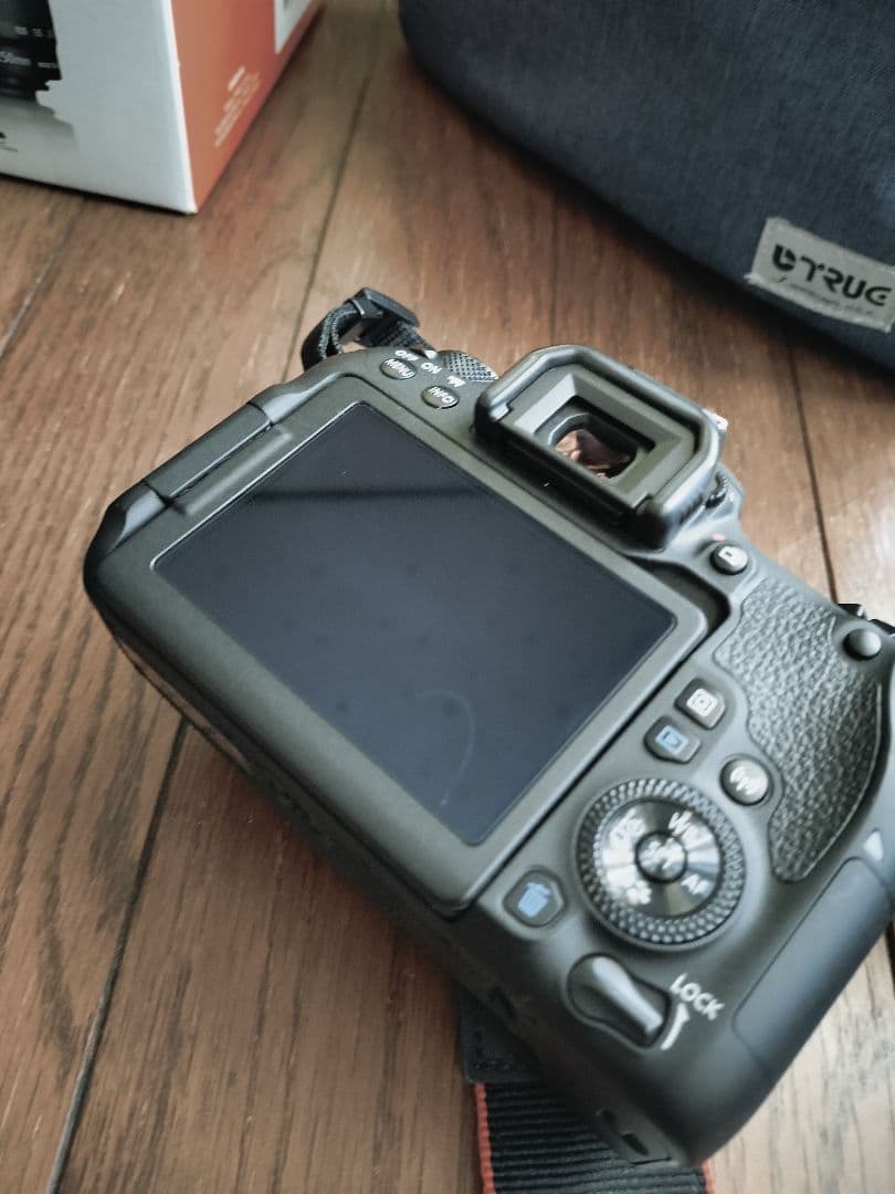 Canon EOS 9000D デジタル一眼レフカメラ