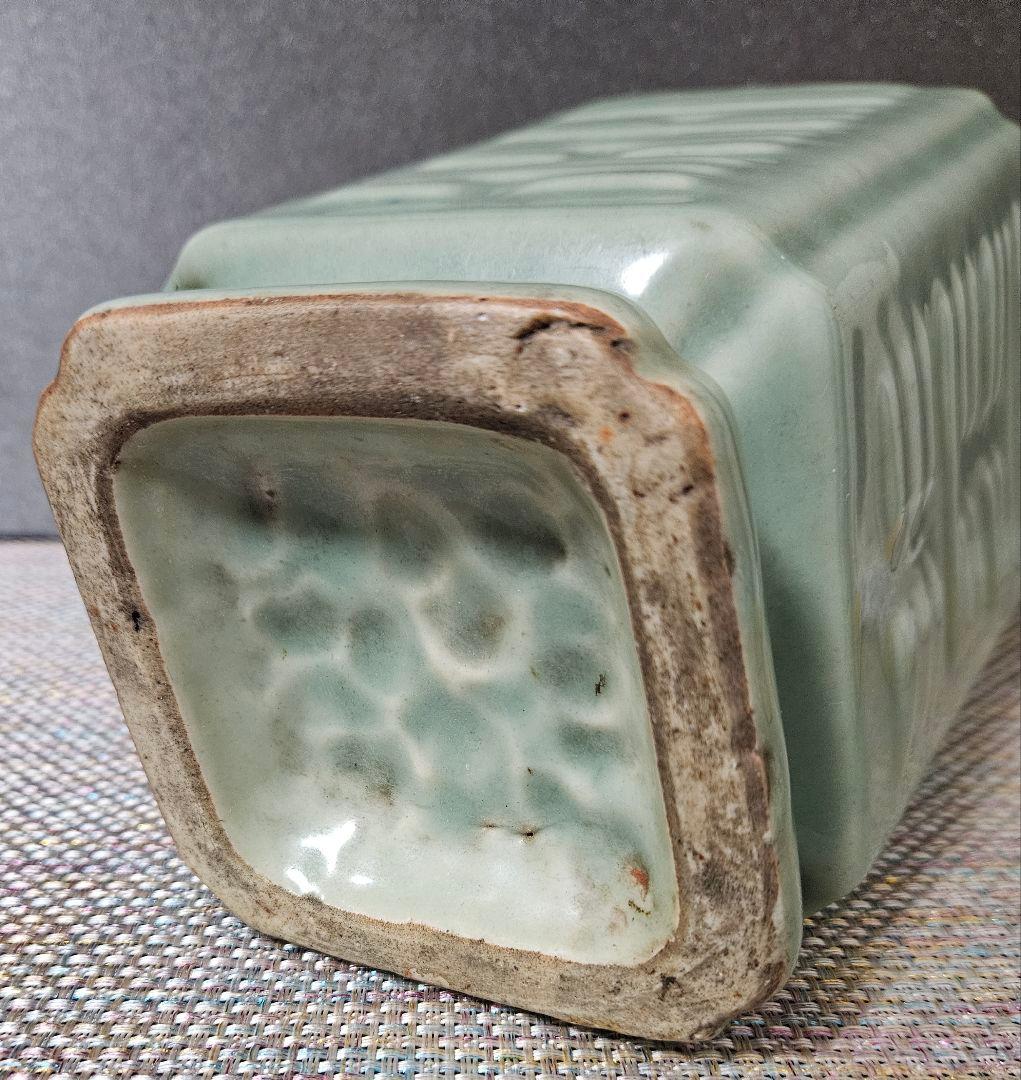 【時代古作品❗】青磁　算木文様　四方瓶 壺　花入れ　花生け　高さ 29.7cm