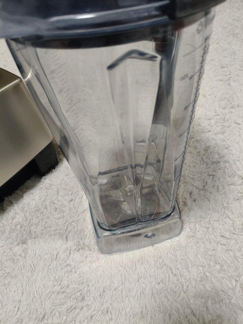 Vitamix（バイタミックス）　TNC5200（ステンレスシルバー）