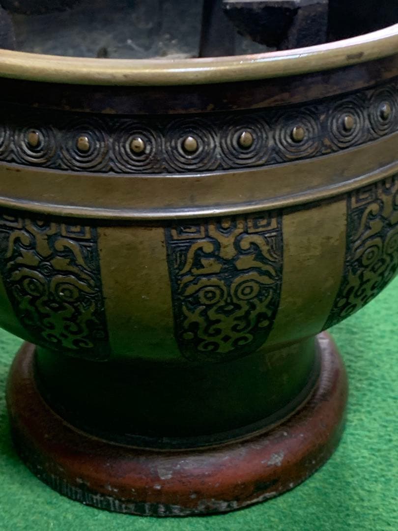 唐金　火鉢　手焙　獅子頭両耳　遊環　灰炉