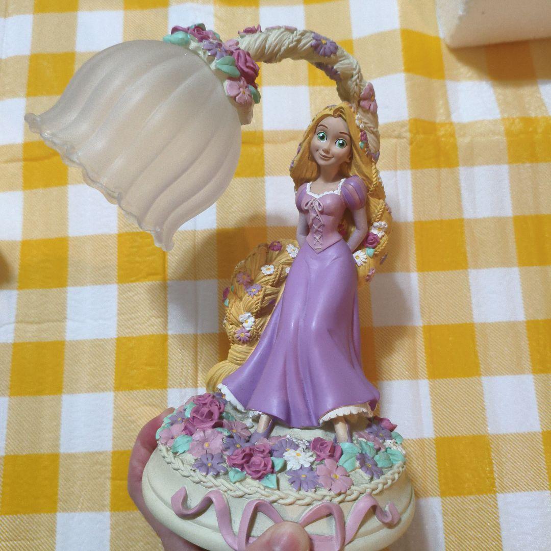 ディズニーストア　ラプンツェル　LEDライト　Disney　フィギュア　置物