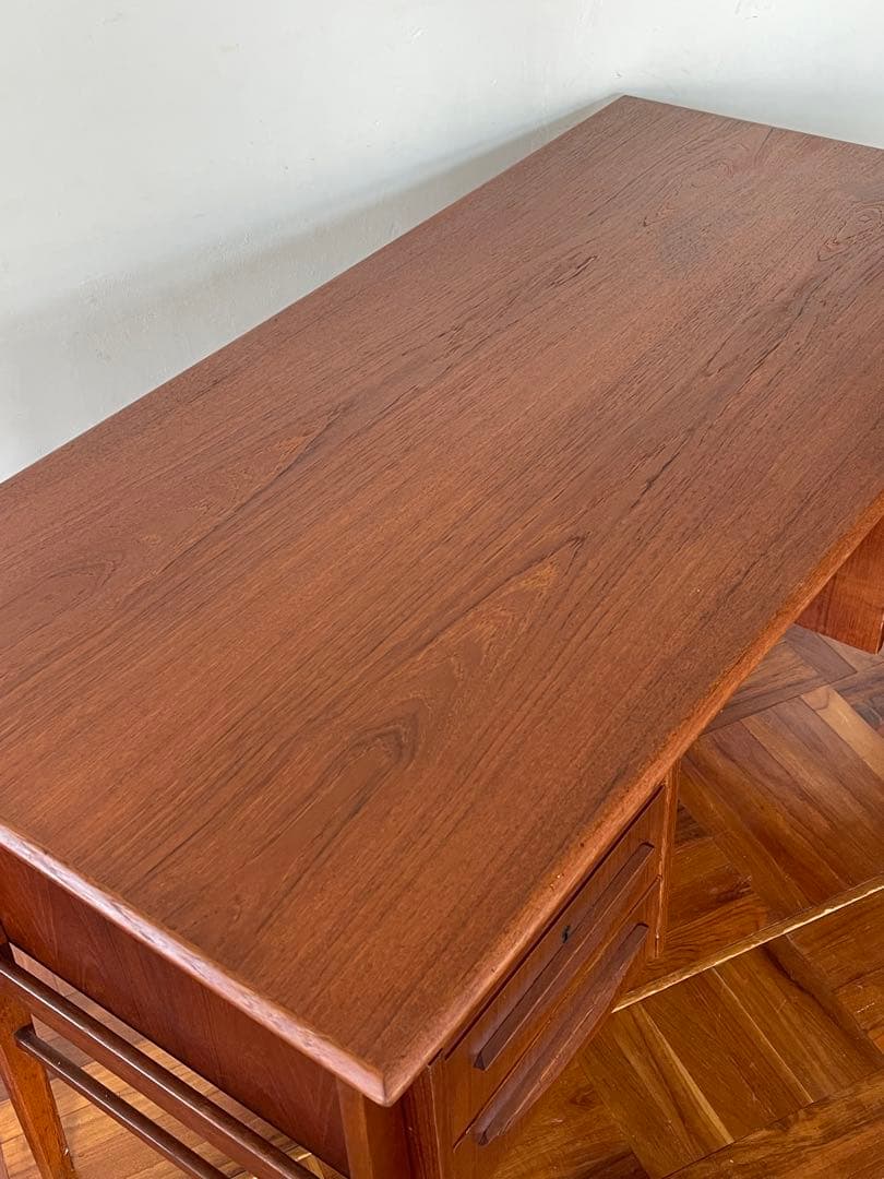 北欧 デンマーク ヴィンテージ チーク オイルフィニッシュ 両袖 デスク