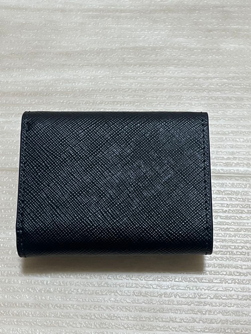 未使用品 プラダ 三つ折りコンパクトウォレット 1MH042