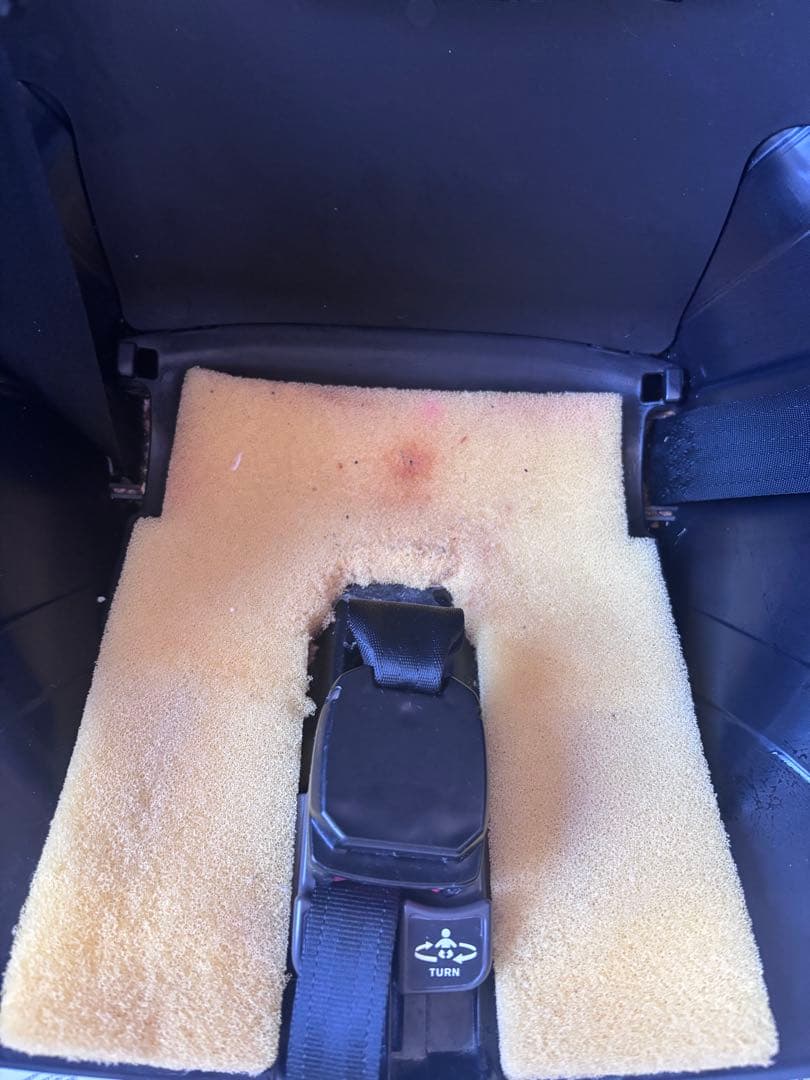 Combi チャイルドシート クルムーブISOFIXエッグショック　CG-UIG