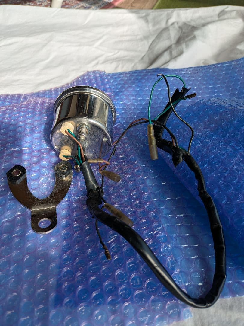 TAKEGAWA 緑色丸型メーター 取り付け金具付き