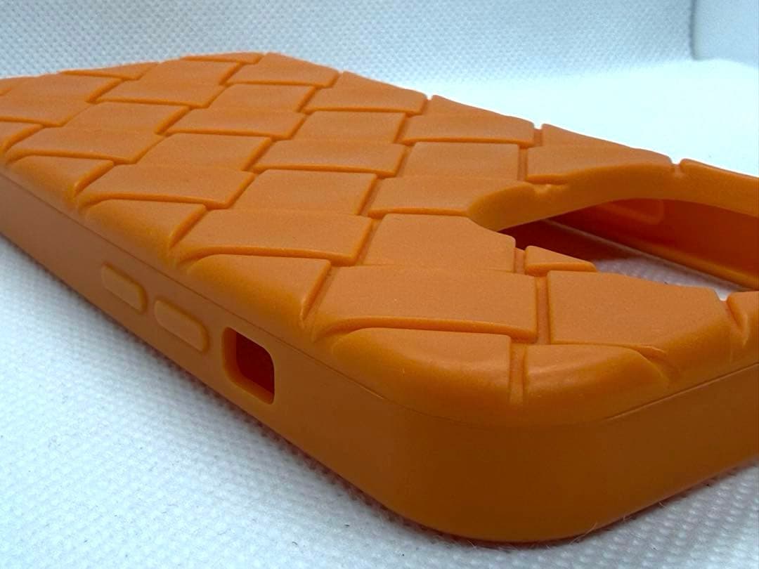 BOTTEGA VENETA ボッテガべネタ iPhone13pro ケース