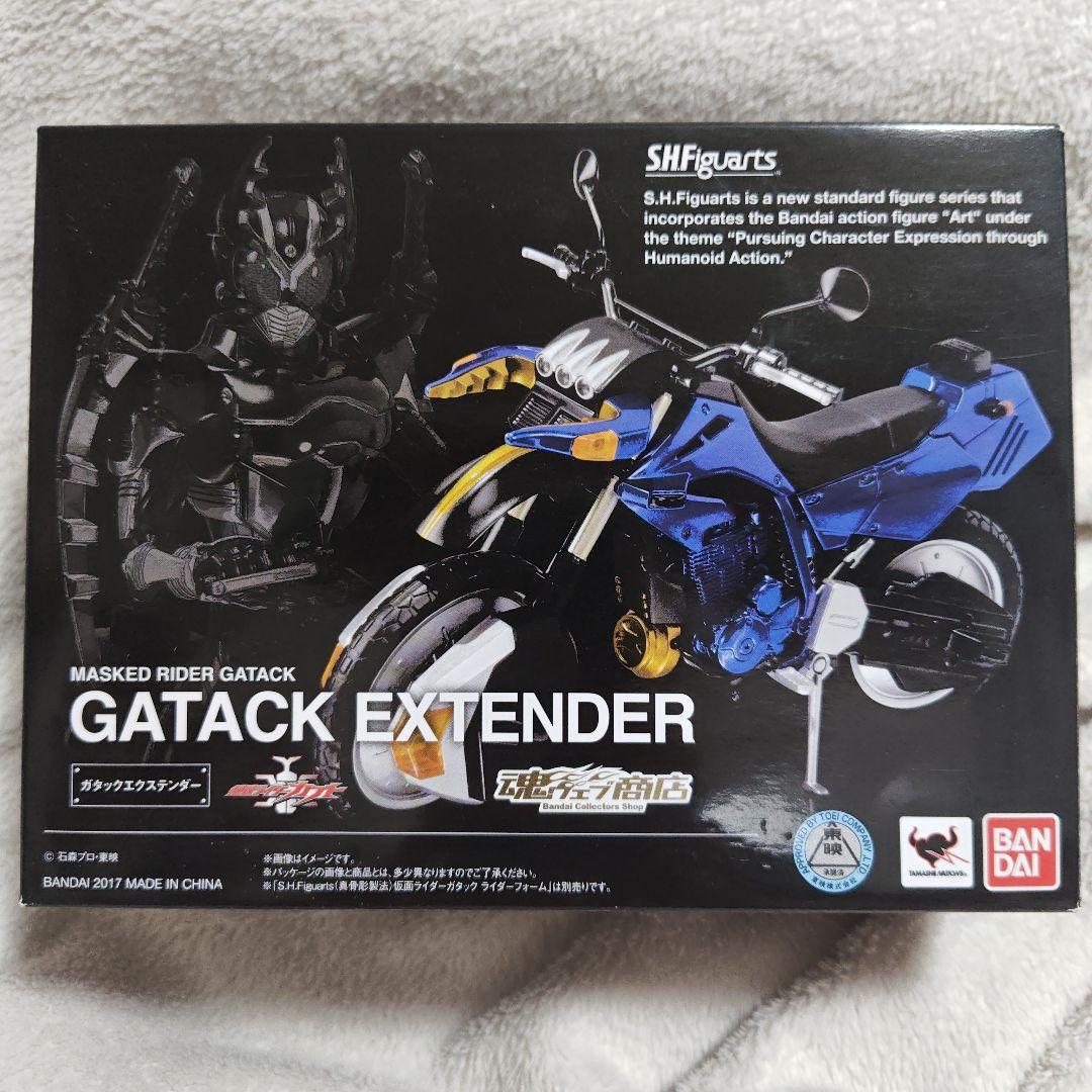 日*4様 真骨彫製法仮面ライダーガタックとガタックエクステンダー+ハイパーガタッ