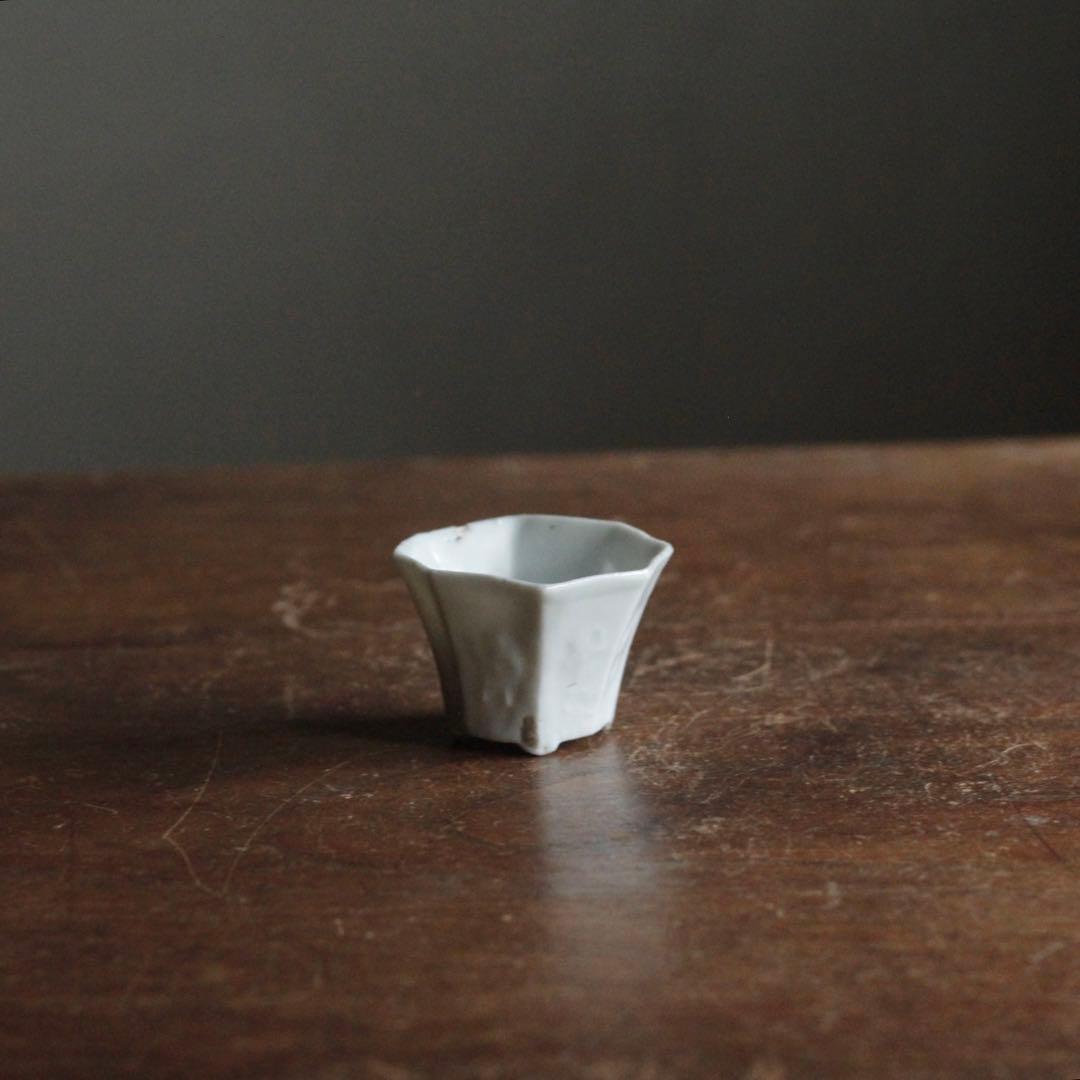 南京白磁 八角 面取 陽刻 人物文 盃 古美術 古道具 アンティーク 白南京