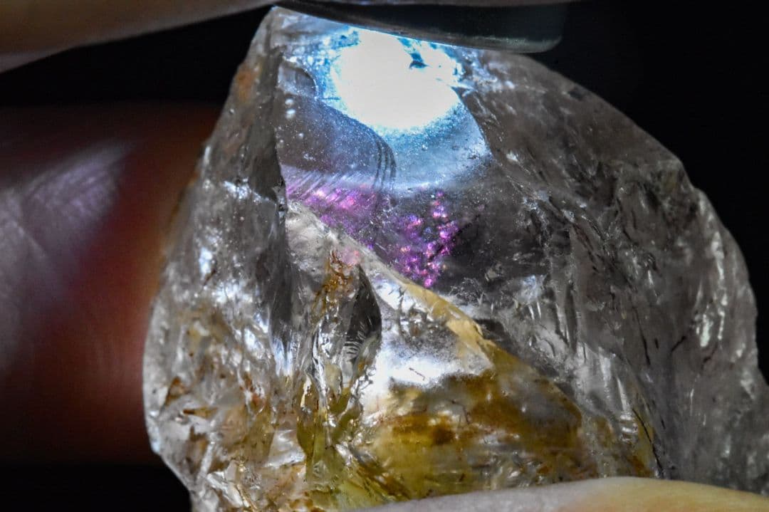 ブラジル エスピリトサント産 オリジナルピンクファイヤークォーツ原石03