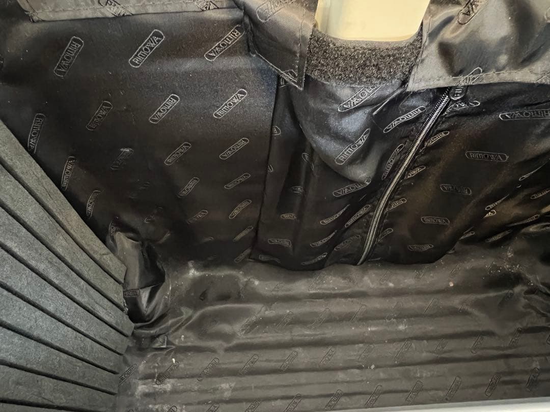 パイロット　シルバー アルミ キャリーケース