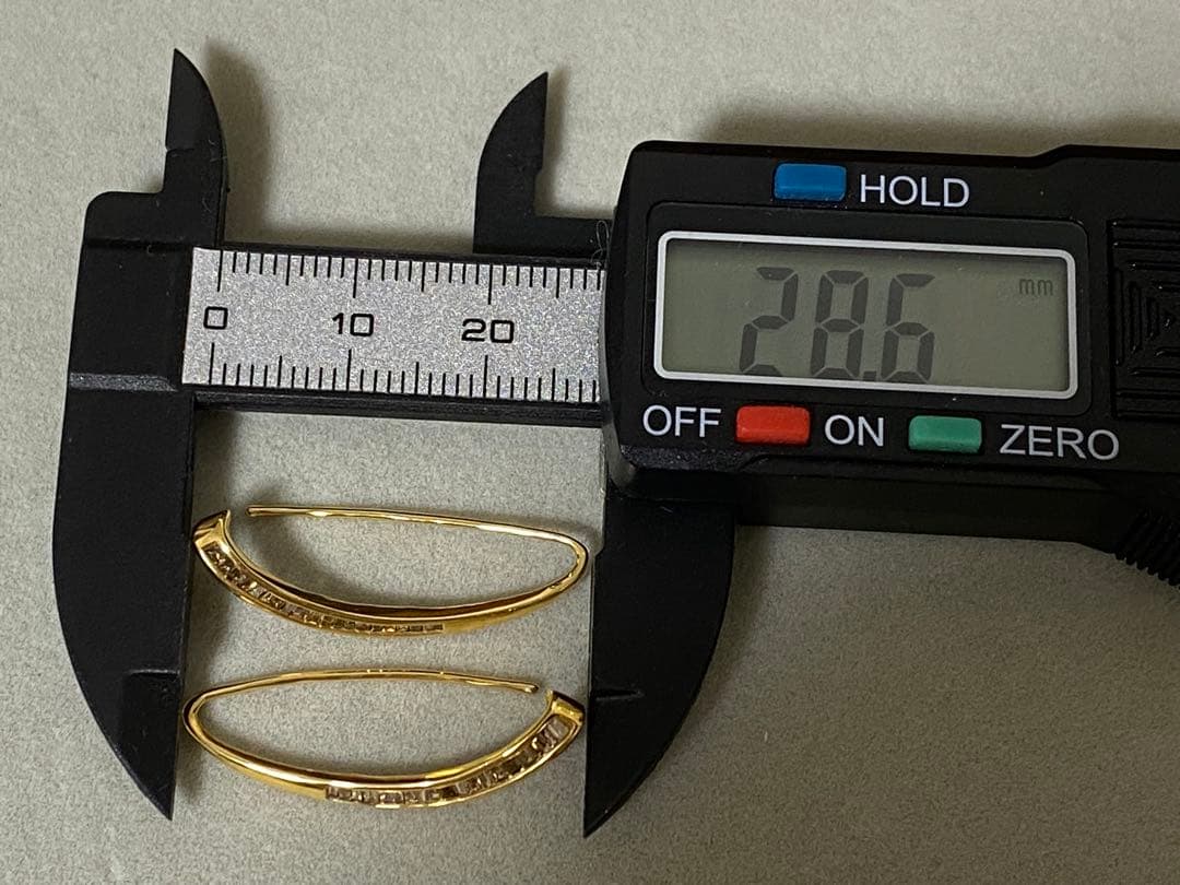 K18YG ブラウンダイヤモンド ピアス テーパー　0.30ct