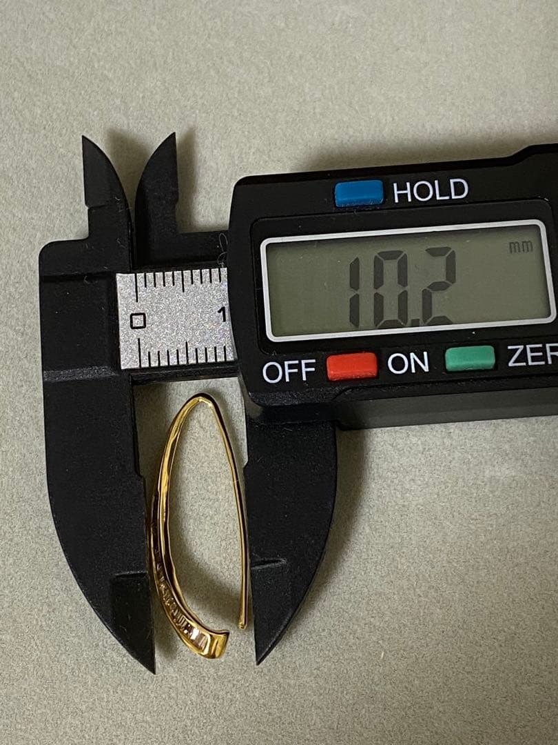 K18YG ブラウンダイヤモンド ピアス テーパー　0.30ct