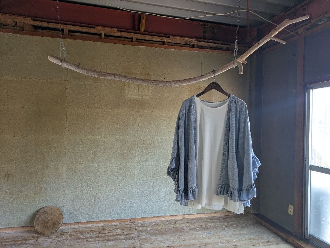 流木ハンガー 　ハンガーラック　吊り下げ式　一点物　店舗什器