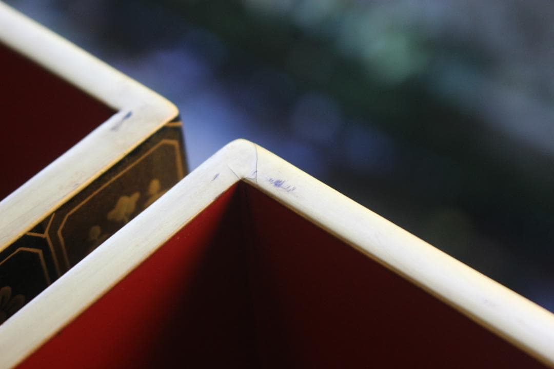 デッドストック！内朱金縁黒漆に極上宝尽蒔絵の映える三段重（検輪島塗重箱お重