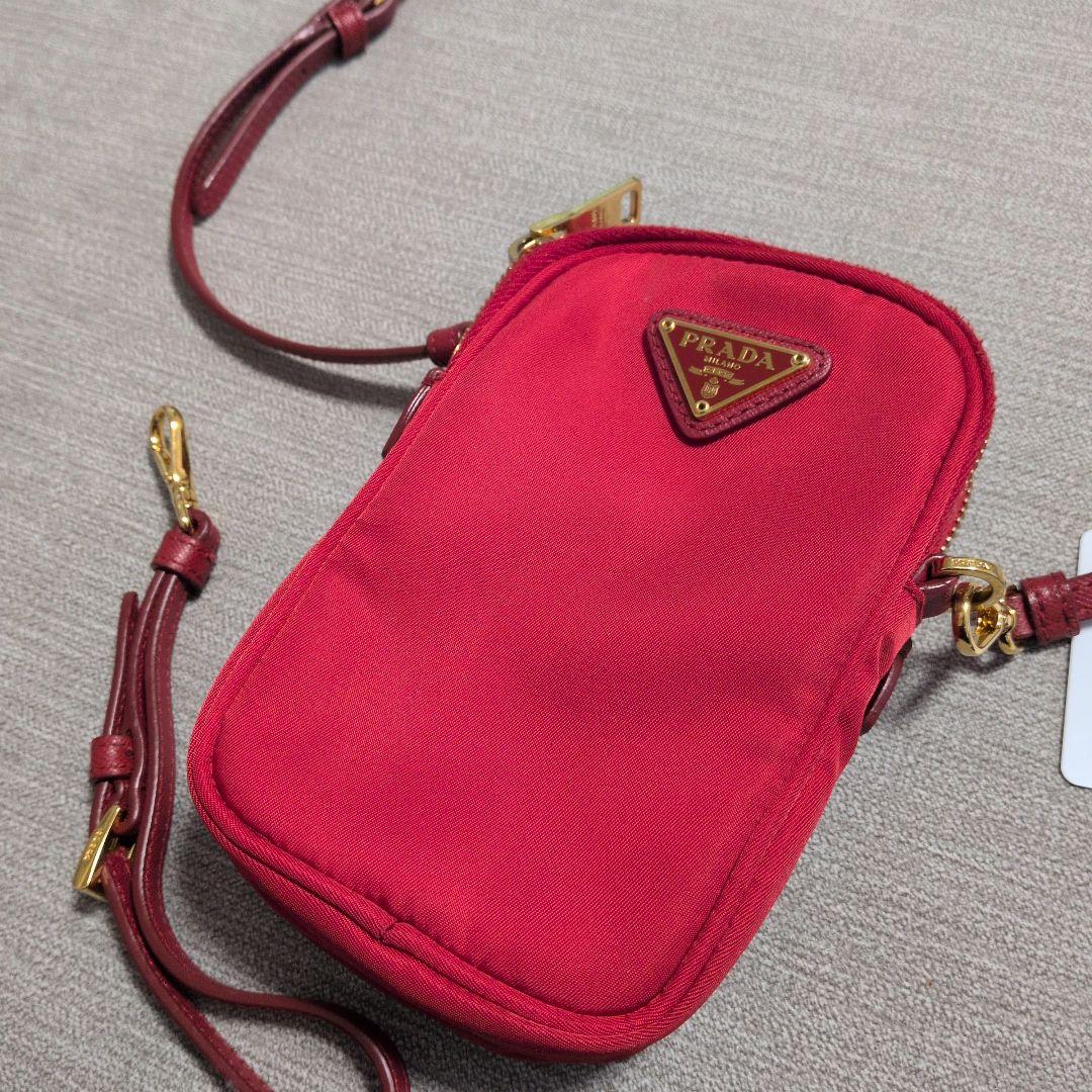 ☆PRADA レッド ショルダーバッグ☆　正規