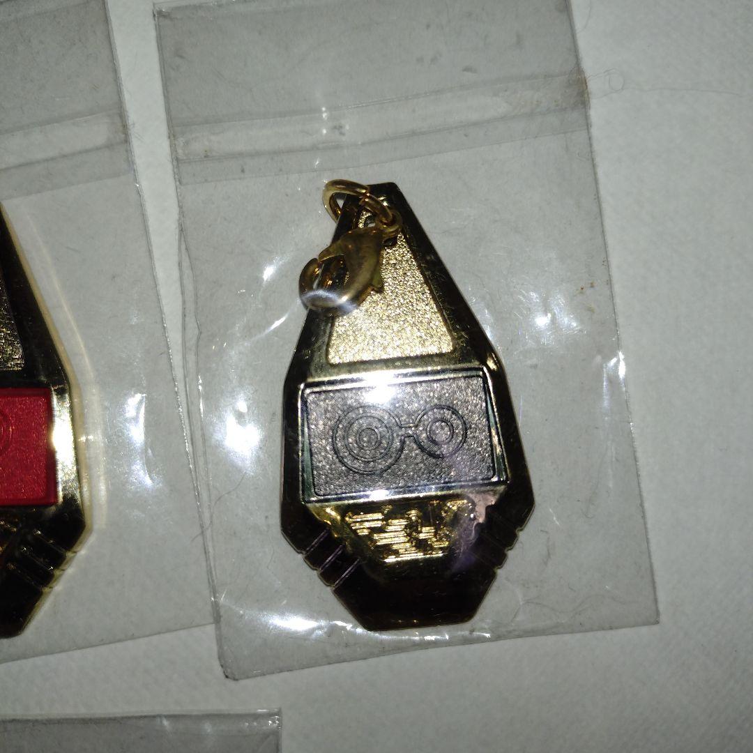 デジモンアドベンチャー メタルチャームコレクション 紋章 全8種セット